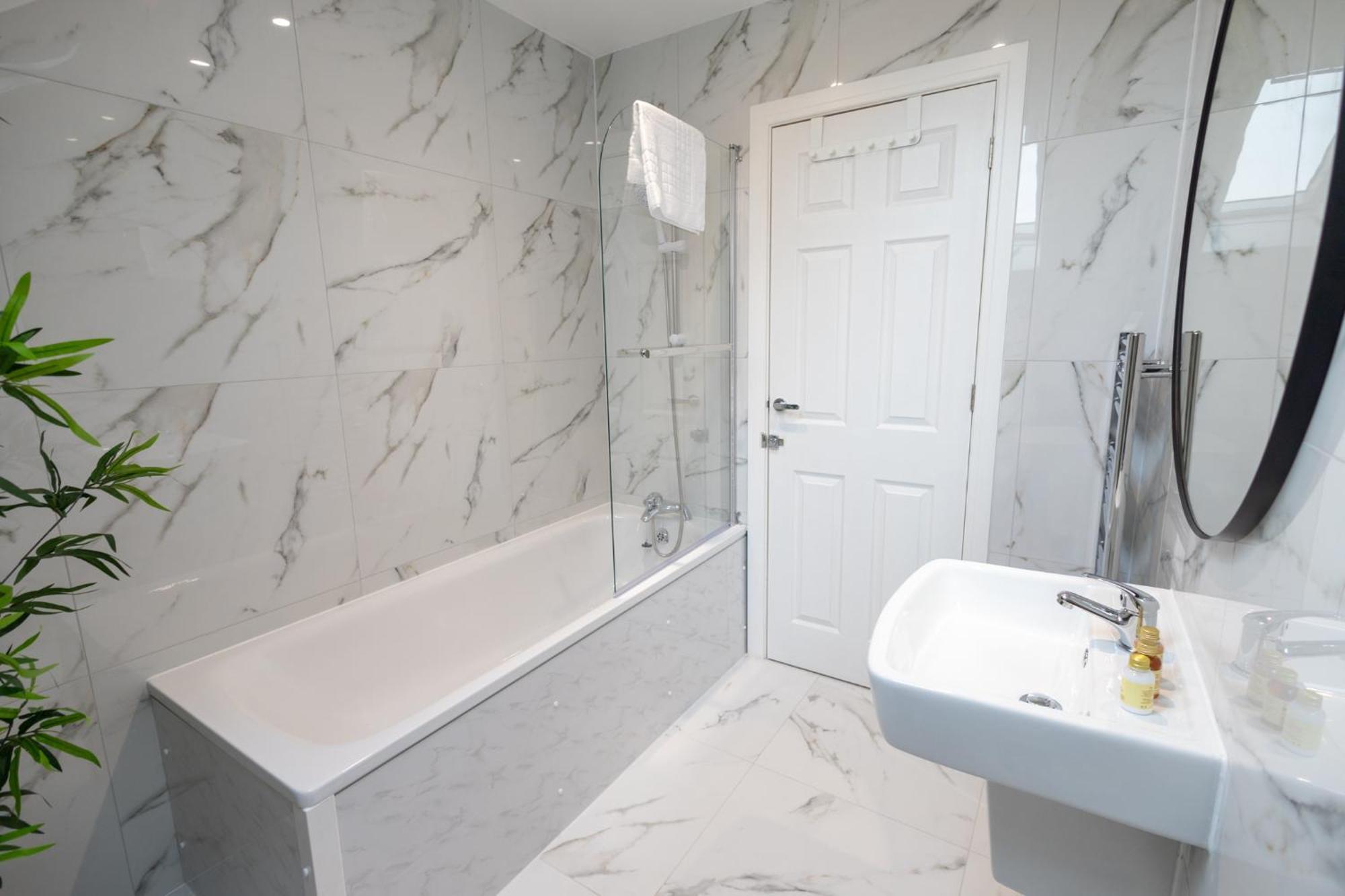 Contemporary 3Br Flat In Watford Apartment Watford  Exterior photo